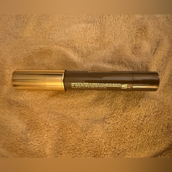 tarte The Sculptor Contouring Face Slenderizer in Park Ave Princess - Picture 3 of 10